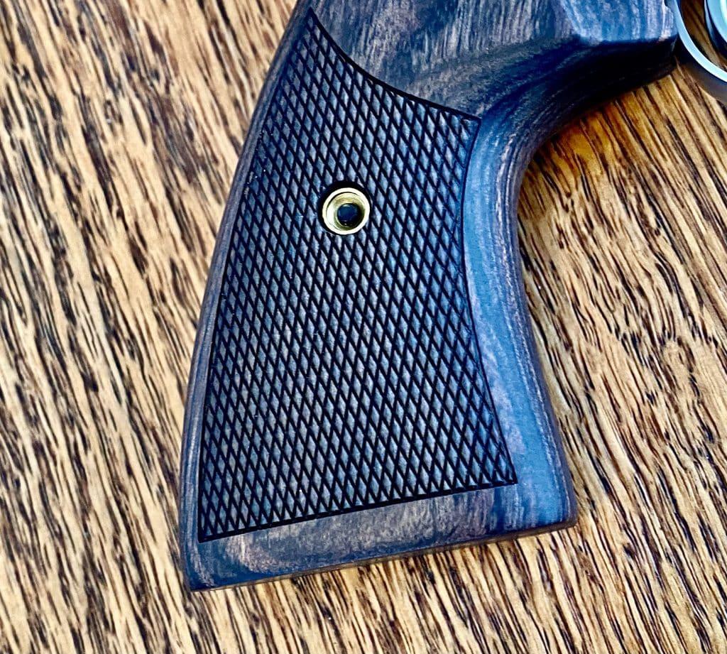 taurus executive grade 605 revolver walnut grip